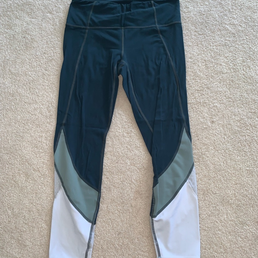 Athleta salutation 7/8 tights